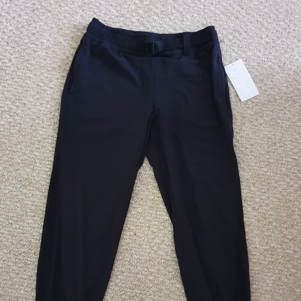 Athleta Quest Jogger pants black 6